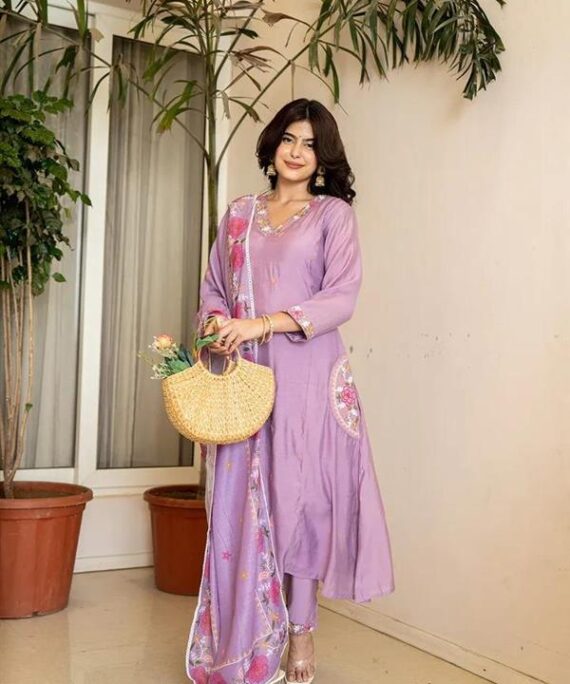 Pure Muslin Silk A-Line Set with Embroidered Pockets