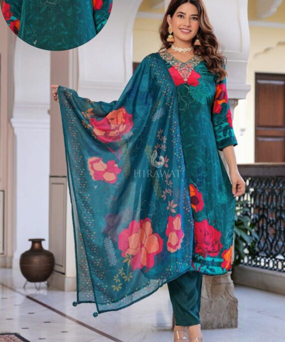 Crepe silk kurti with pent and organza dupatta
