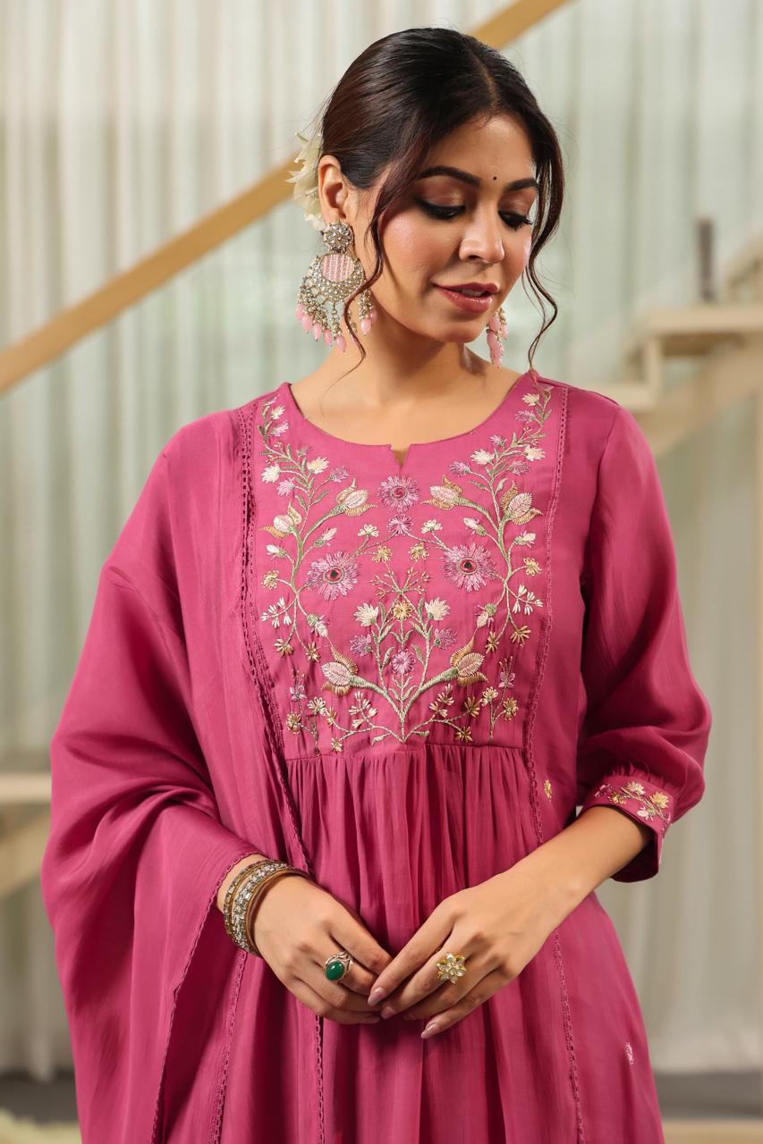 Pure chanderi dupatta set with embroidery work and crosia Les