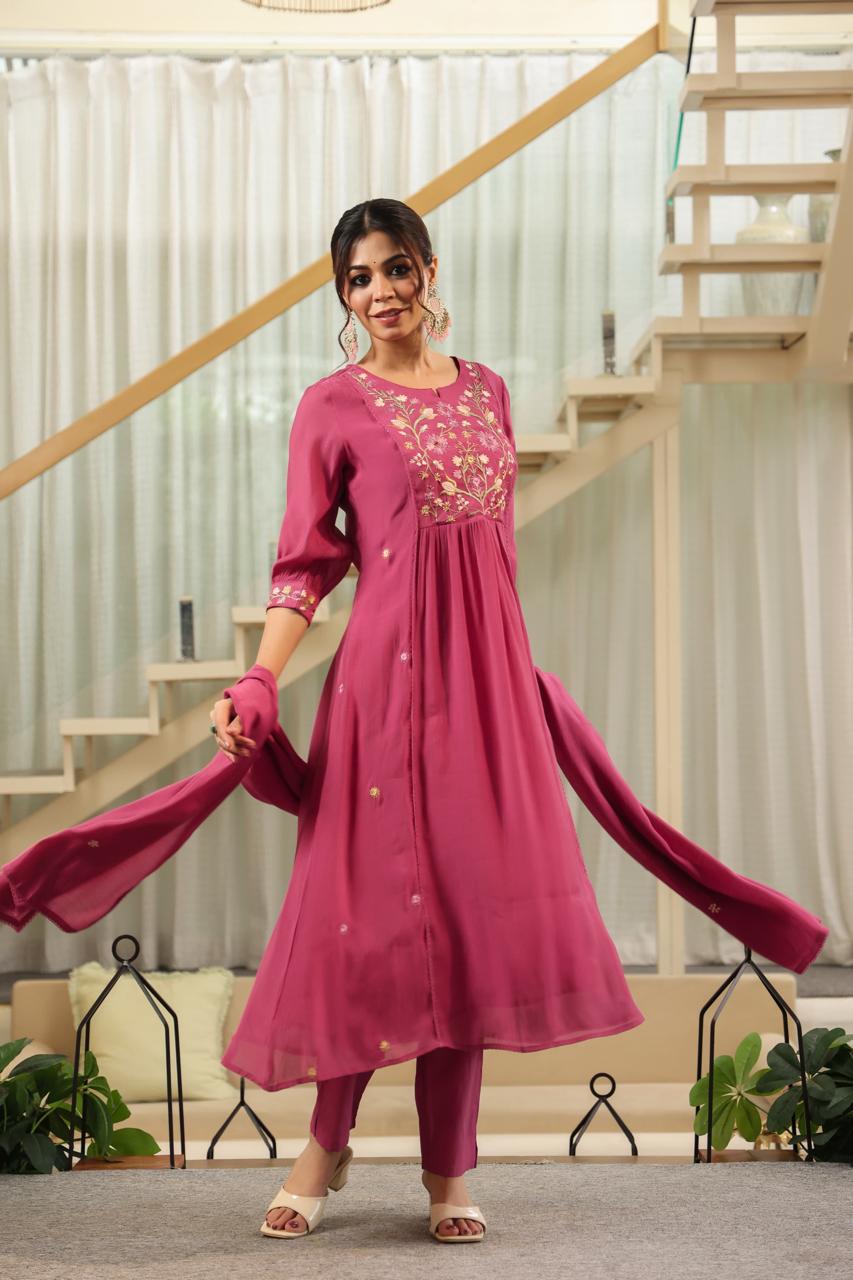 Pure chanderi dupatta set with embroidery work and crosia Les